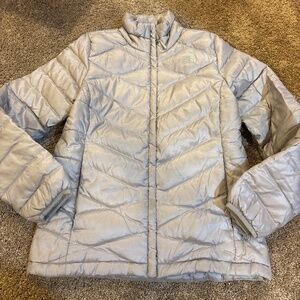The North Face Silver/Gray puffer 550 coat - Size M